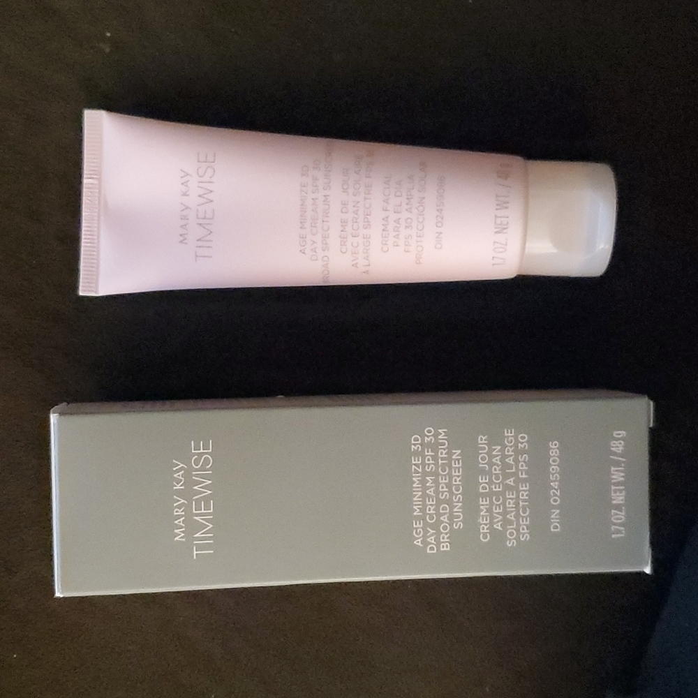 TimeWise® Age Minimize 3D® Day Cream SPF 30 Broad Spectrum Sunscreen